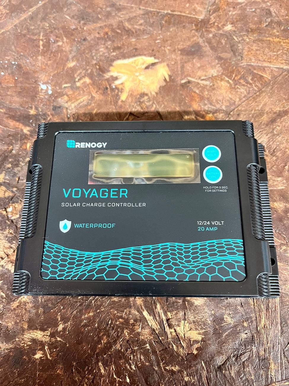 Jeep Gladiator RENOGY Solar charge controller IMG_4342