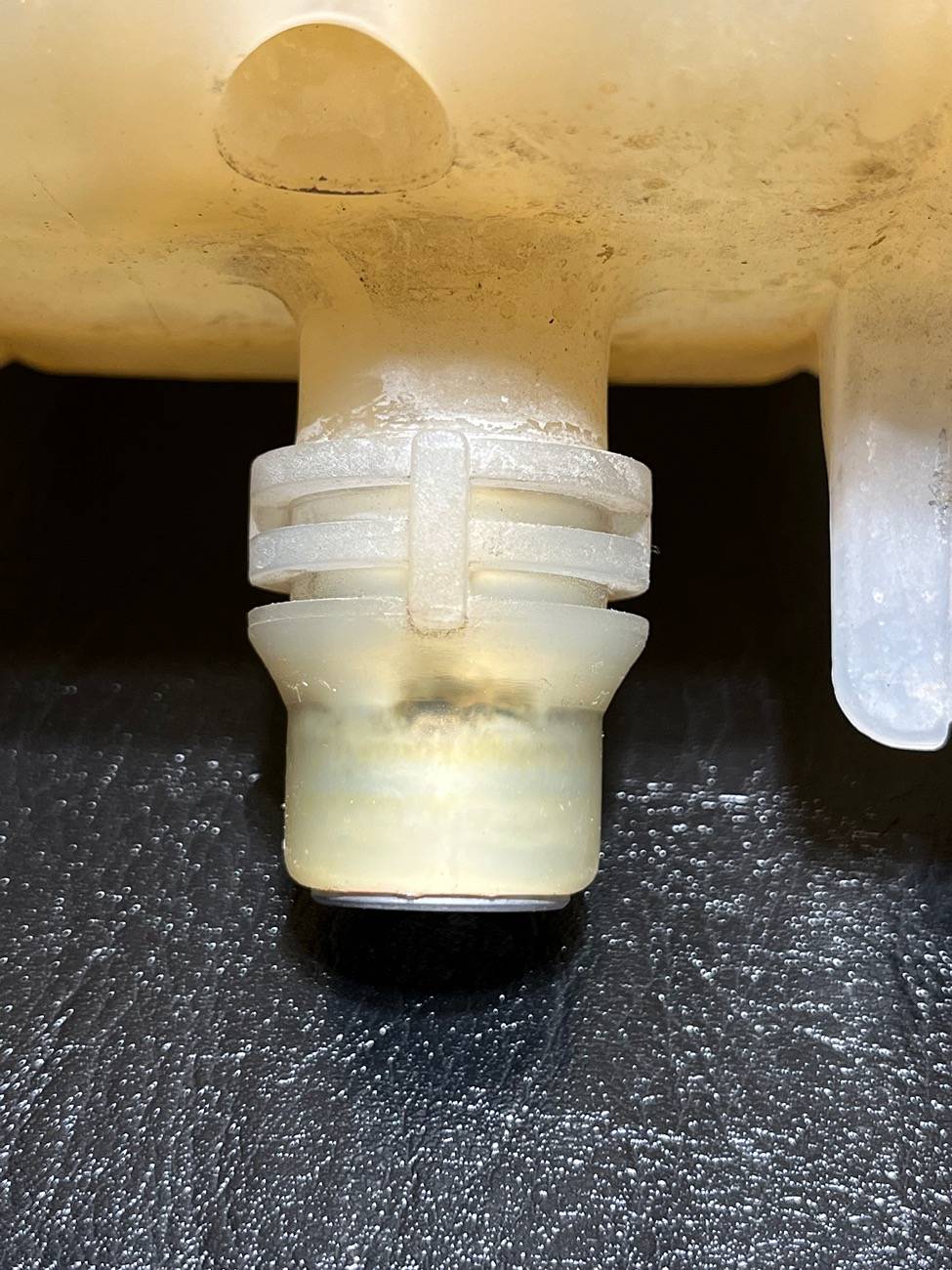 Jeep Gladiator Leaking coolant at reservoir IMG_3888