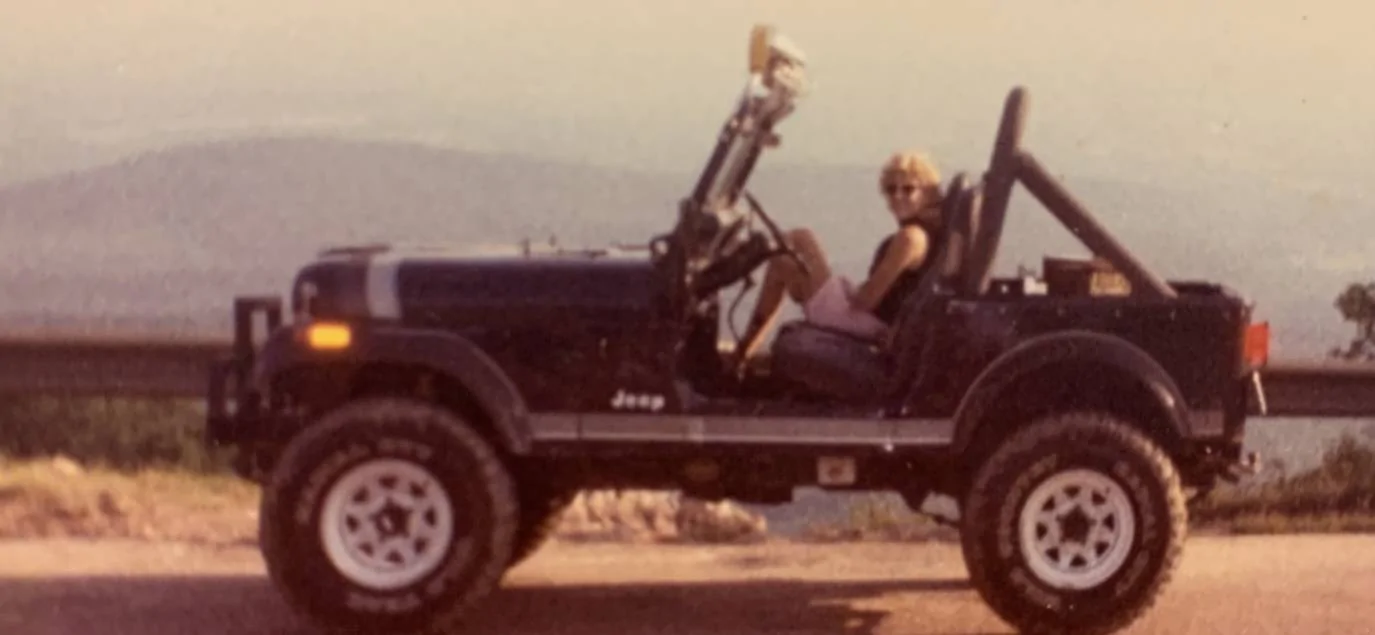 Jeep Gladiator Jeeps during the AMC years......... IMG_1570