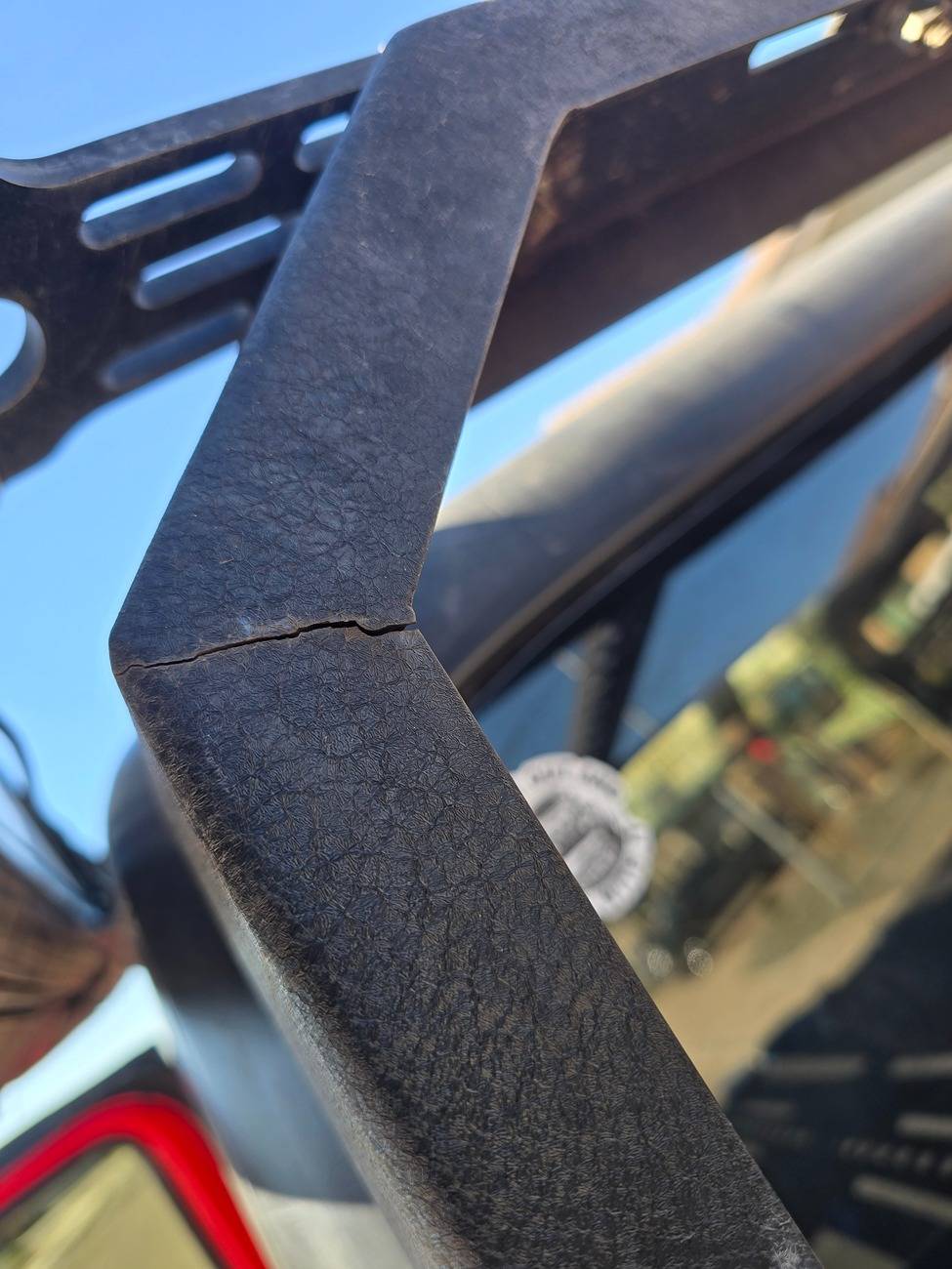Jeep Gladiator Fishbone Rack severe failure at all 4 corners after 2 yrs 1000023110