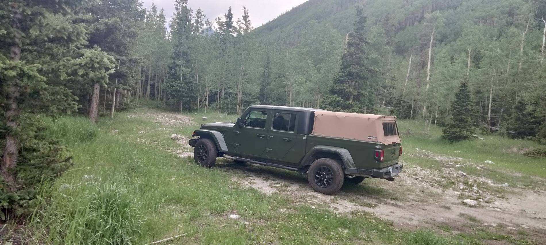Jeep Gladiator Update with Pics - Tan Softopper vs. Premium Twill Bestop Supertop2 IMG20240629165752