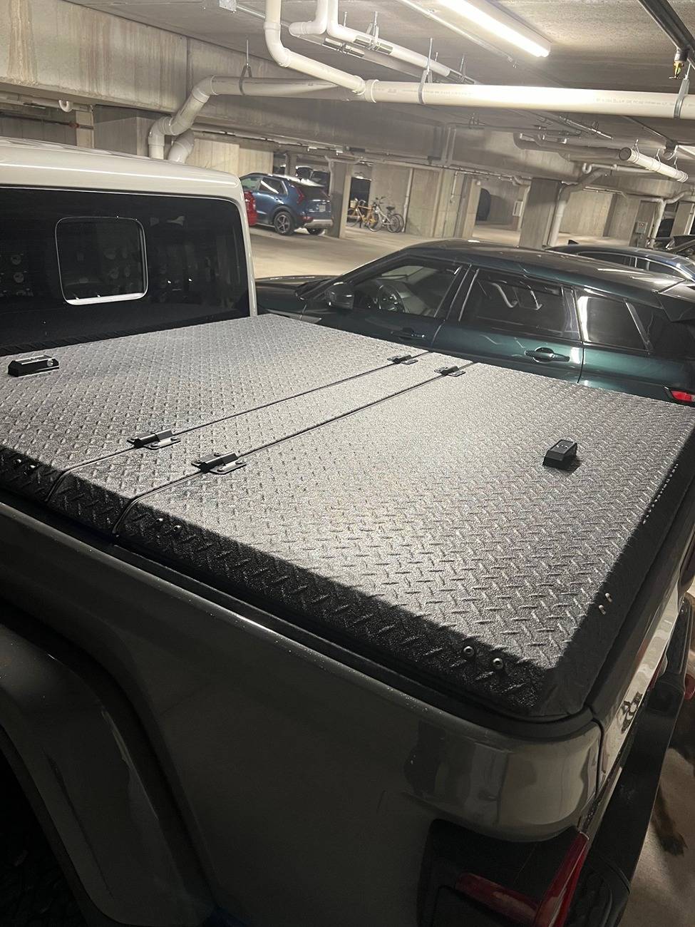 Jeep Gladiator DiamondBack HD Tonneau Cover (Excellent Condition) - $900 thumbnail_IMG_2111