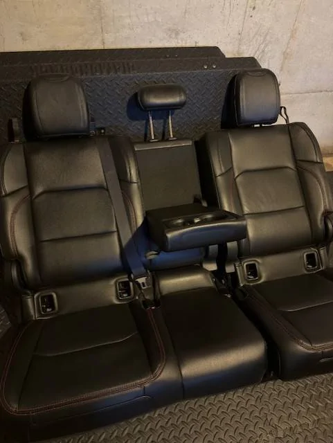 Jeep Gladiator Jeep Gladiator Leather Rear Seats (Excellent Condition) - $500 seats1