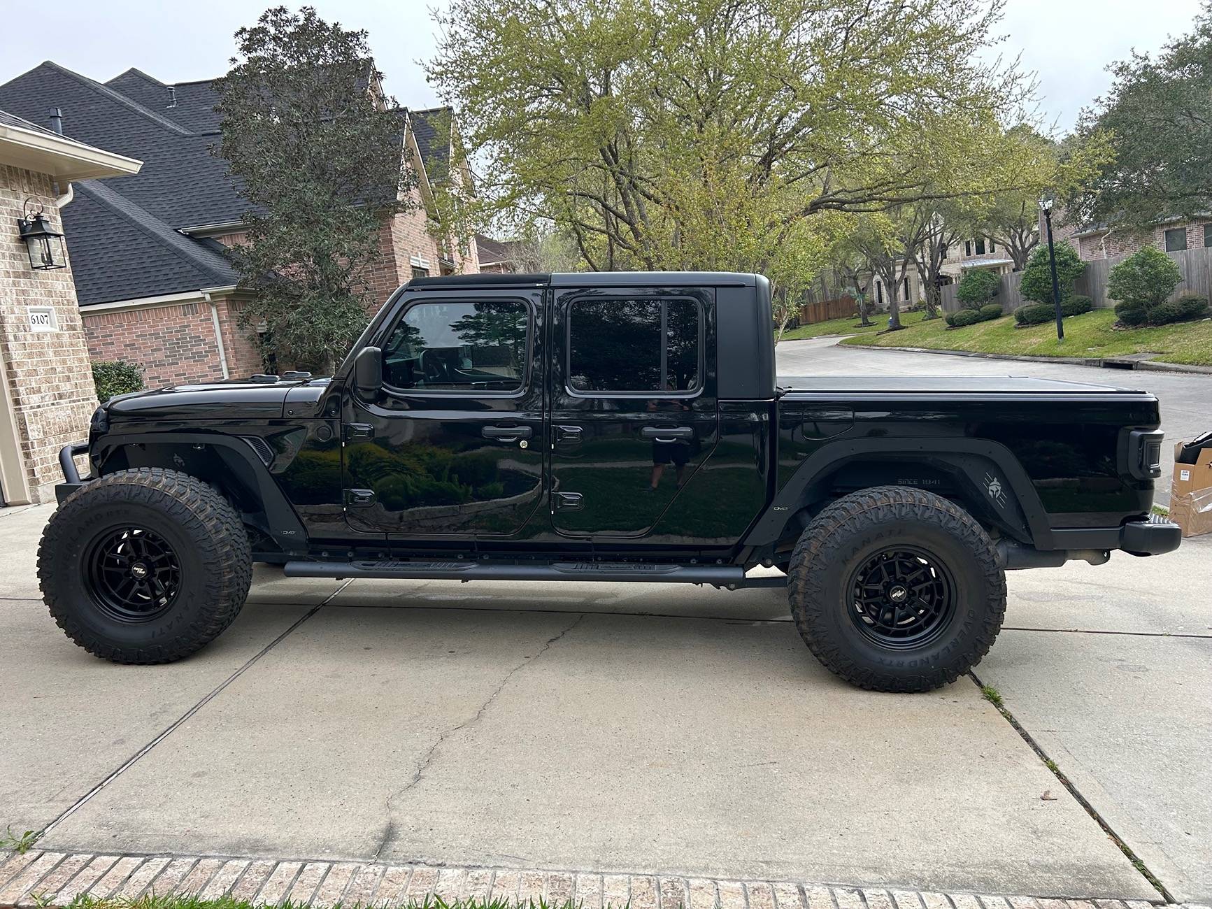 Jeep Gladiator Flat fenders?? with 35s or 37s? IMG_8352