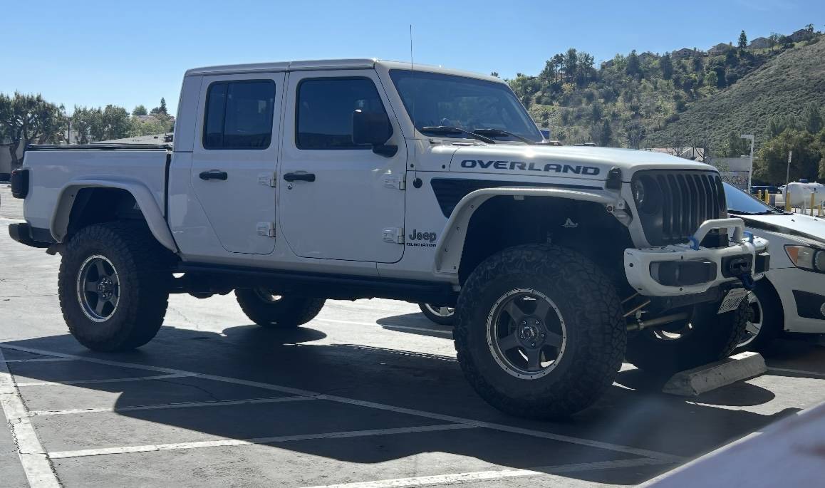 Jeep Gladiator Flat fenders?? with 35s or 37s? IMG_8960
