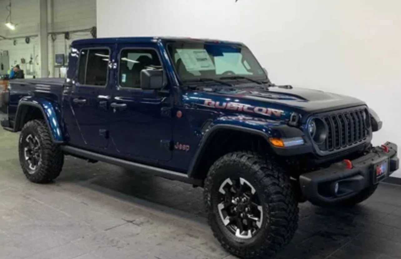 Jeep Gladiator Fathom Blue Gladiator JT Club 🔹 IMG_9347