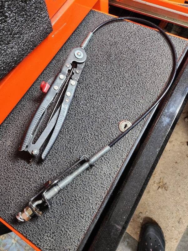 Jeep Gladiator Leaking coolant at reservoir 20250330_235418