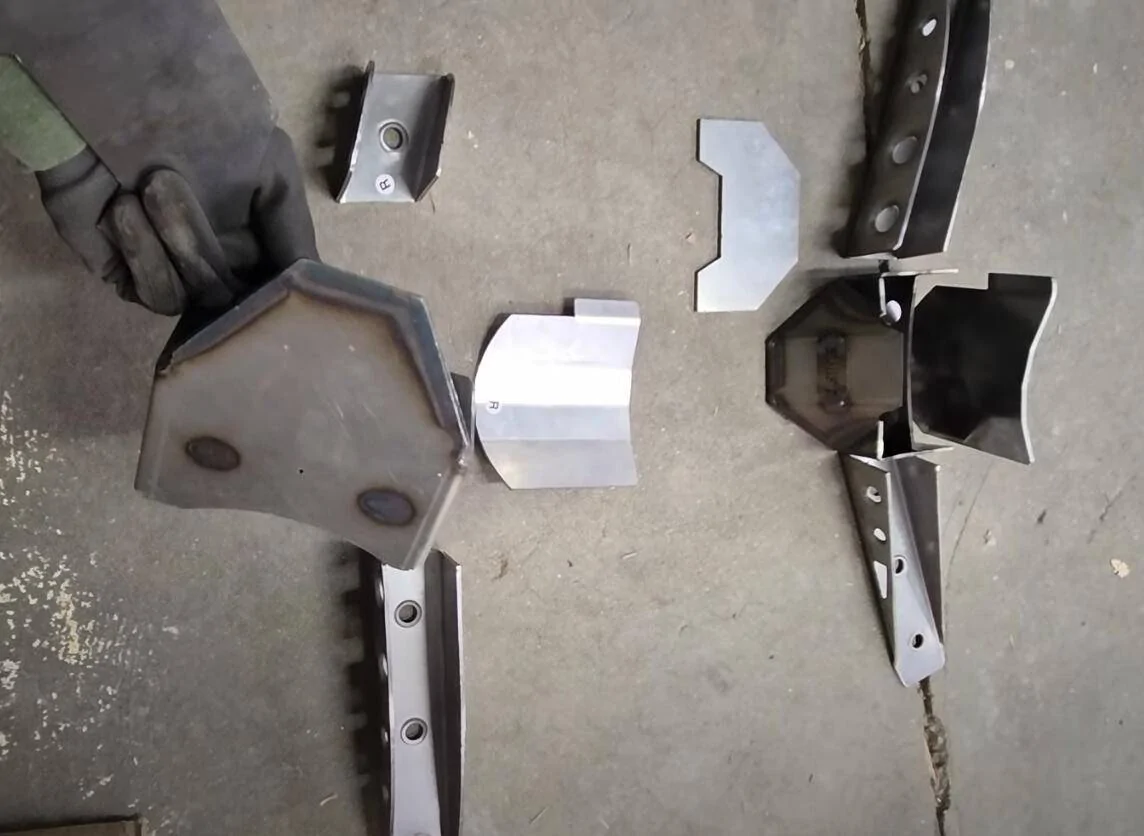 Jeep Gladiator Rear frame support and stiffener 1743457527608-vu