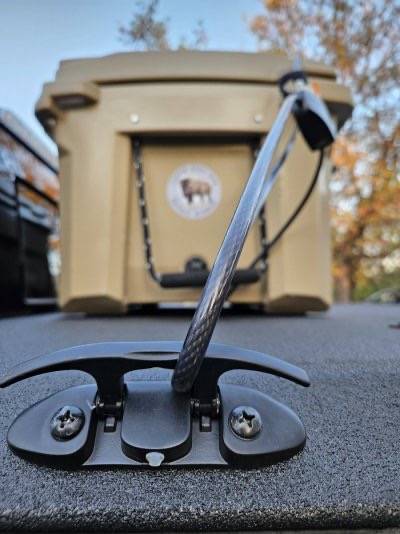 Jeep Gladiator DiamondBack Switchback Cover Image 29