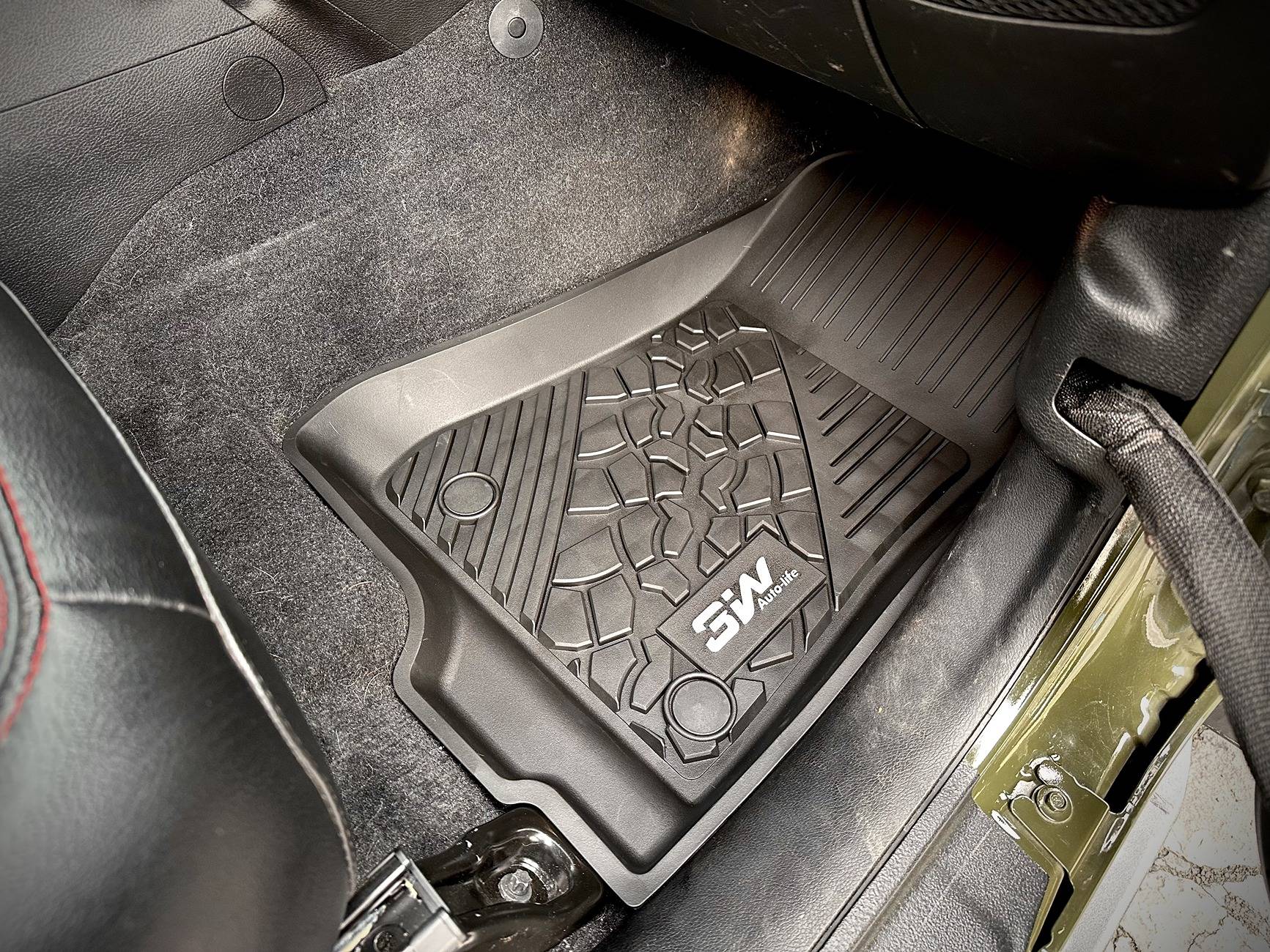 Jeep Gladiator Floor Mat Review, 3W vs Mopar; Photo Heavy IMG_7474