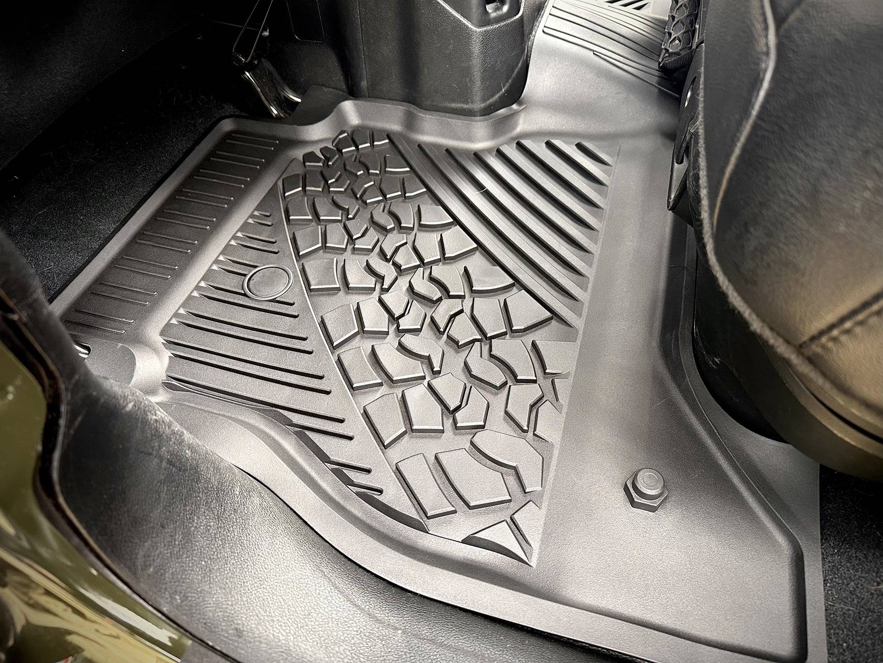 Jeep Gladiator Floor Mat Review, 3W vs Mopar; Photo Heavy IMG_7476