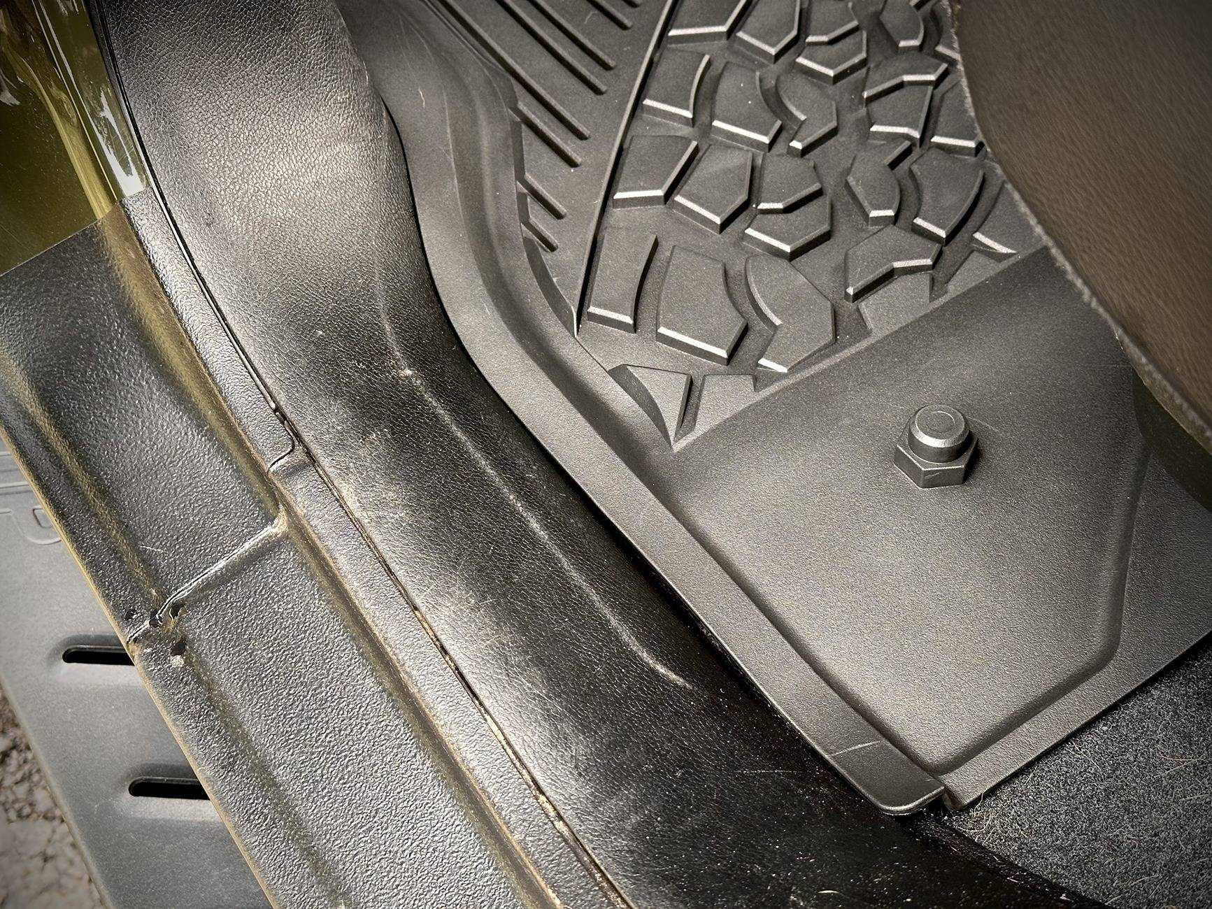 Jeep Gladiator Floor Mat Review, 3W vs Mopar; Photo Heavy IMG_7480