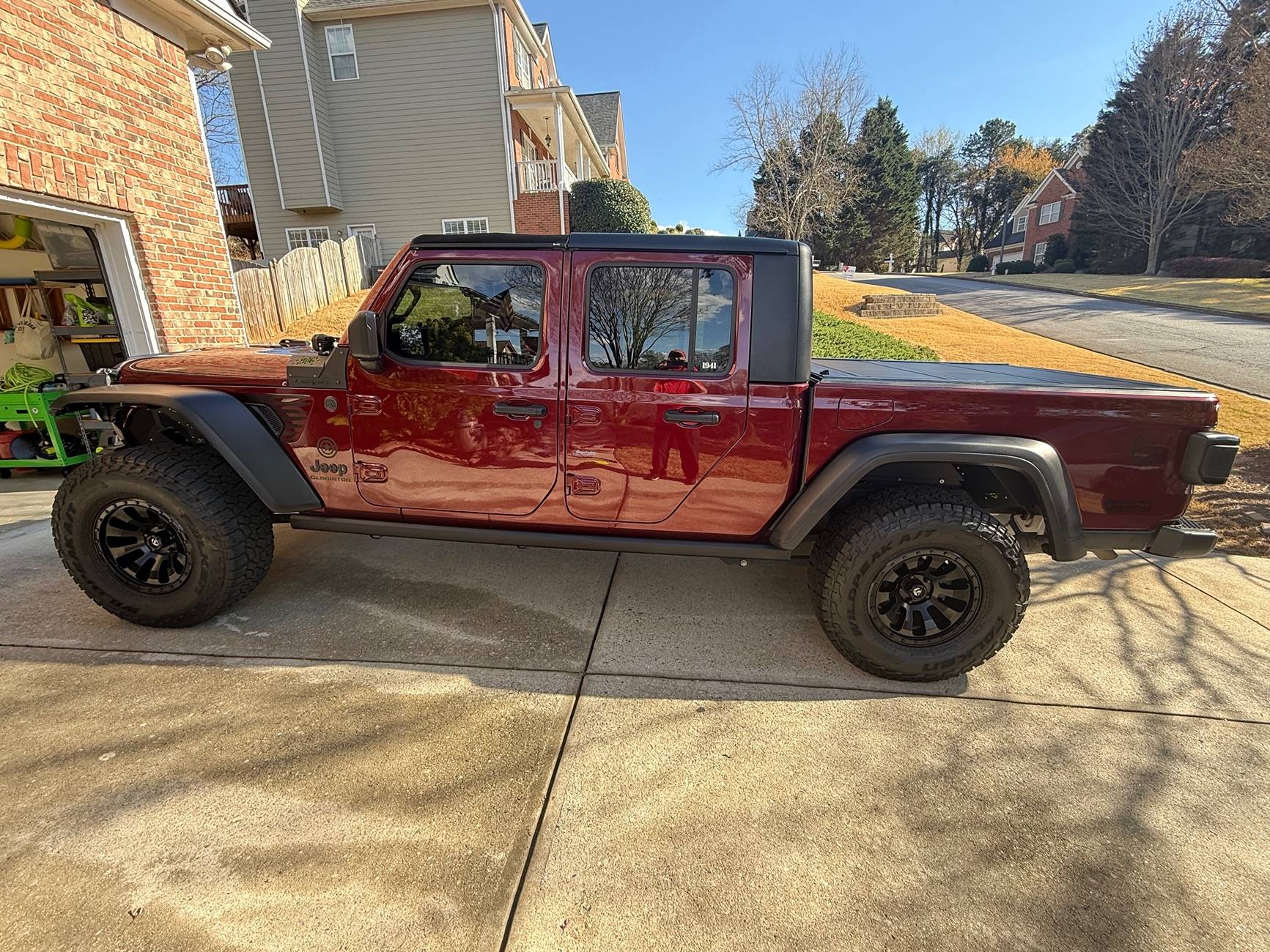Jeep Gladiator Rubicon fender flares on a Sport S? IMG_0888