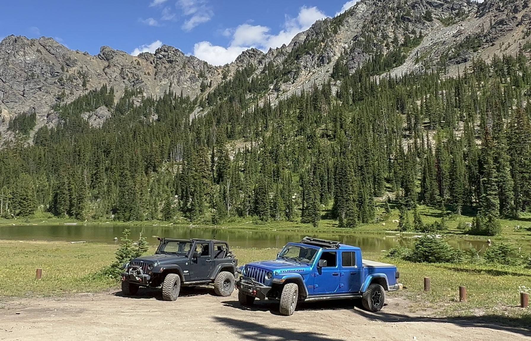 Jeep Gladiator Cool Daily Random JT Gladiator Pics -- Post Em! 📸 Gallager Head Lake.JPG