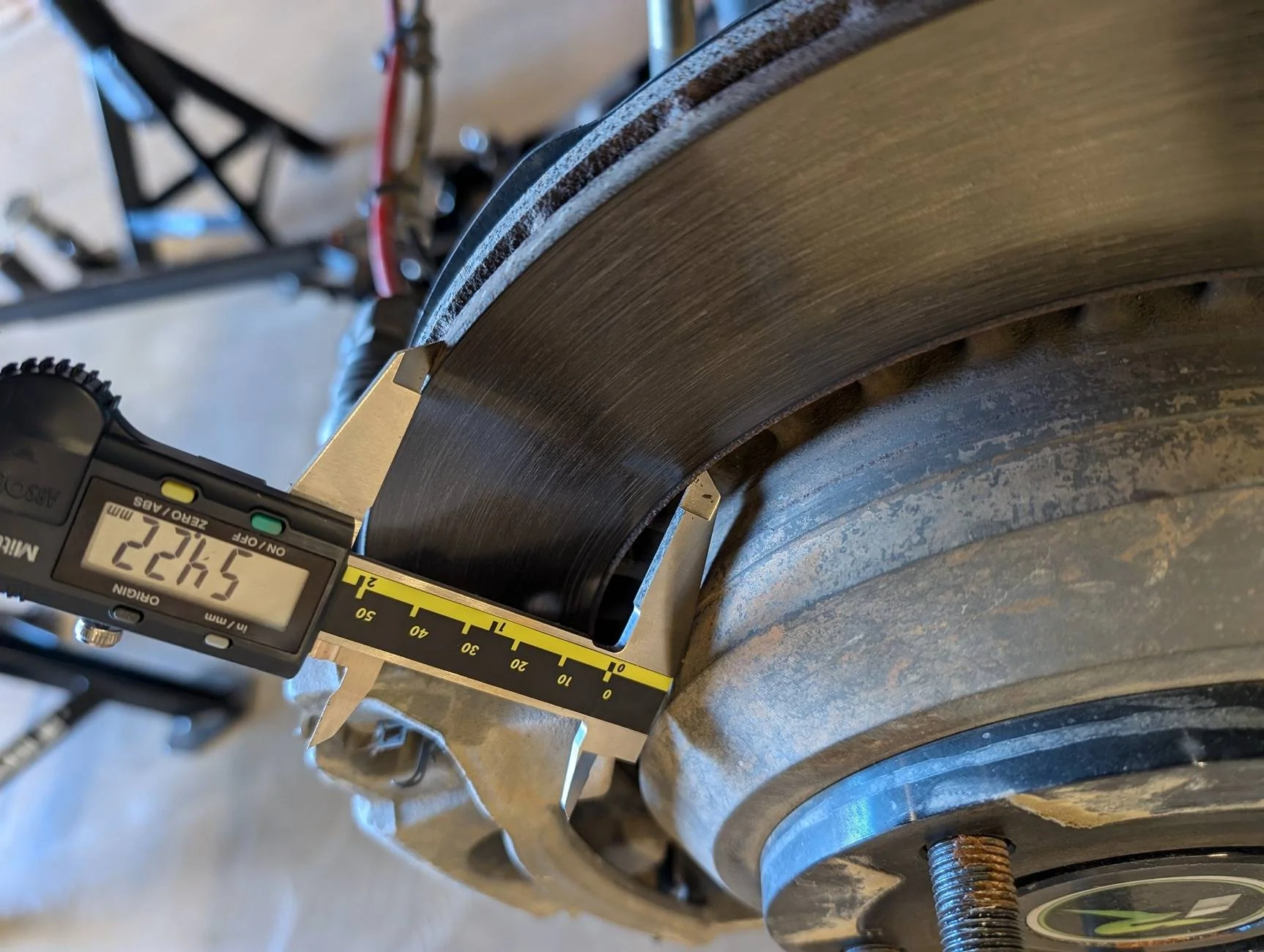 Jeep Gladiator New: Ultimate Dana 60 Semi-Float Rear Axle for JT Gladiator JT rotor area