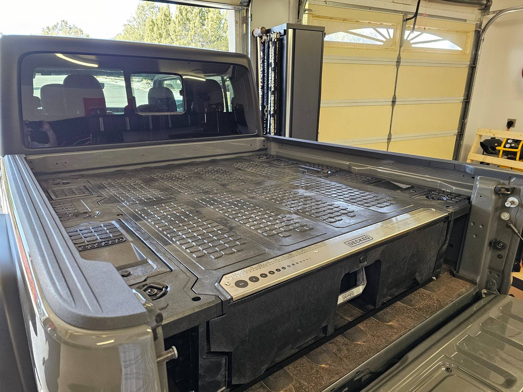 Jeep Gladiator Bed Topper (OVS, RSI, etc) and Cargo Management (Decked, Slide out, other) Decked 2