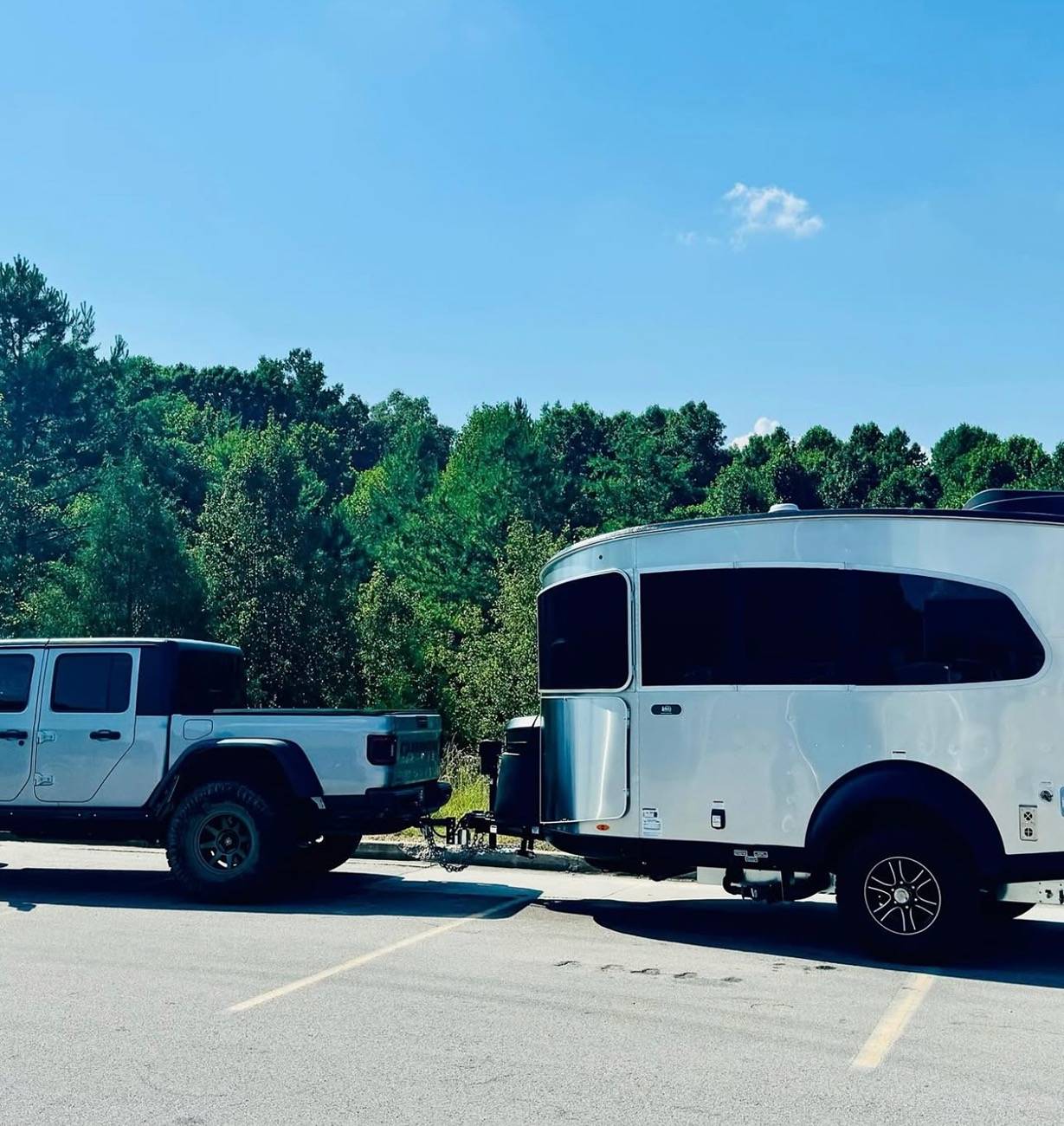 Jeep Gladiator Jeep Mojave with out max Tow, Airstream 16ft IMG_3411