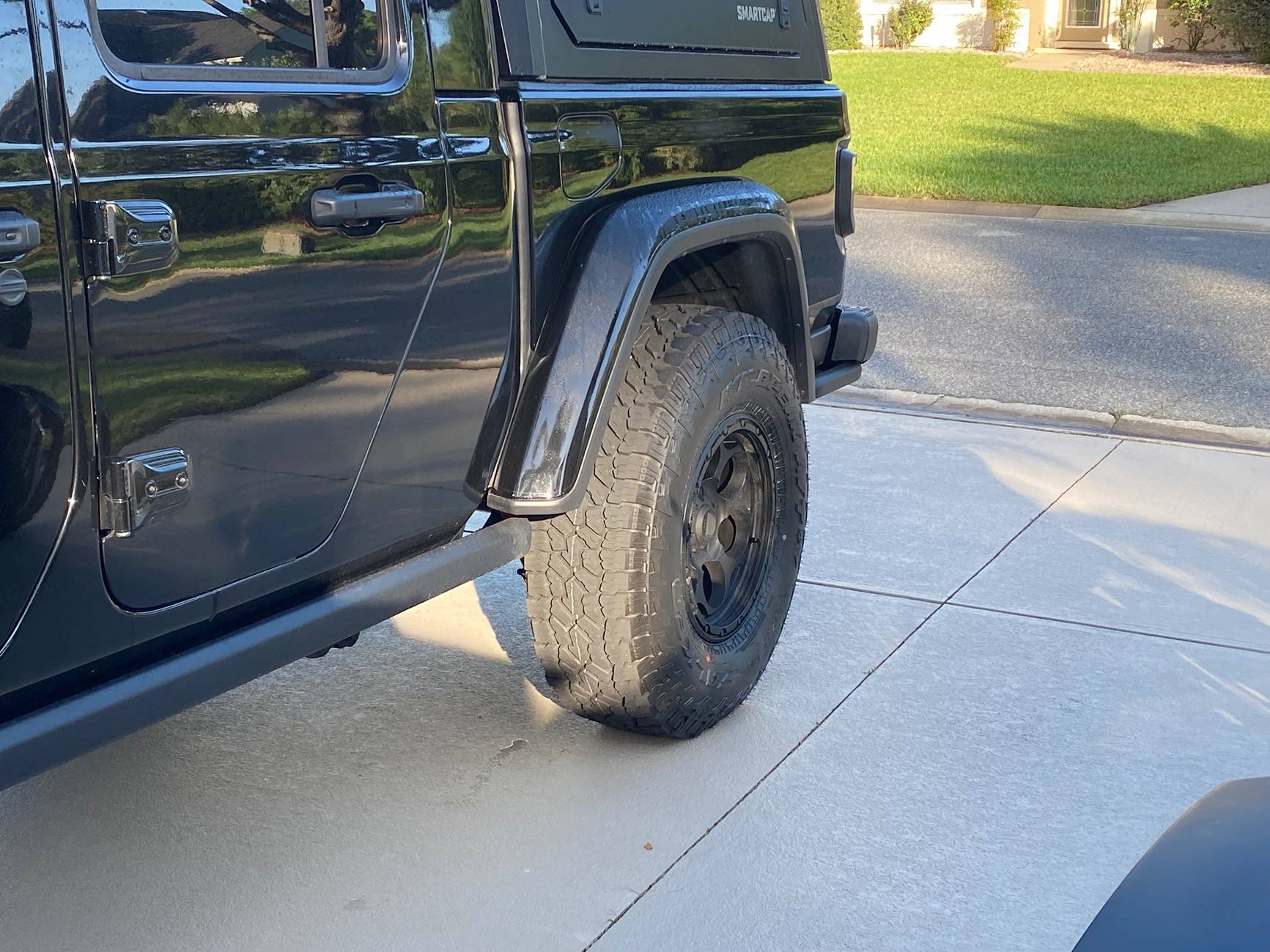 Jeep Gladiator Anyone go with more narrow 35” tires? IMG_0200