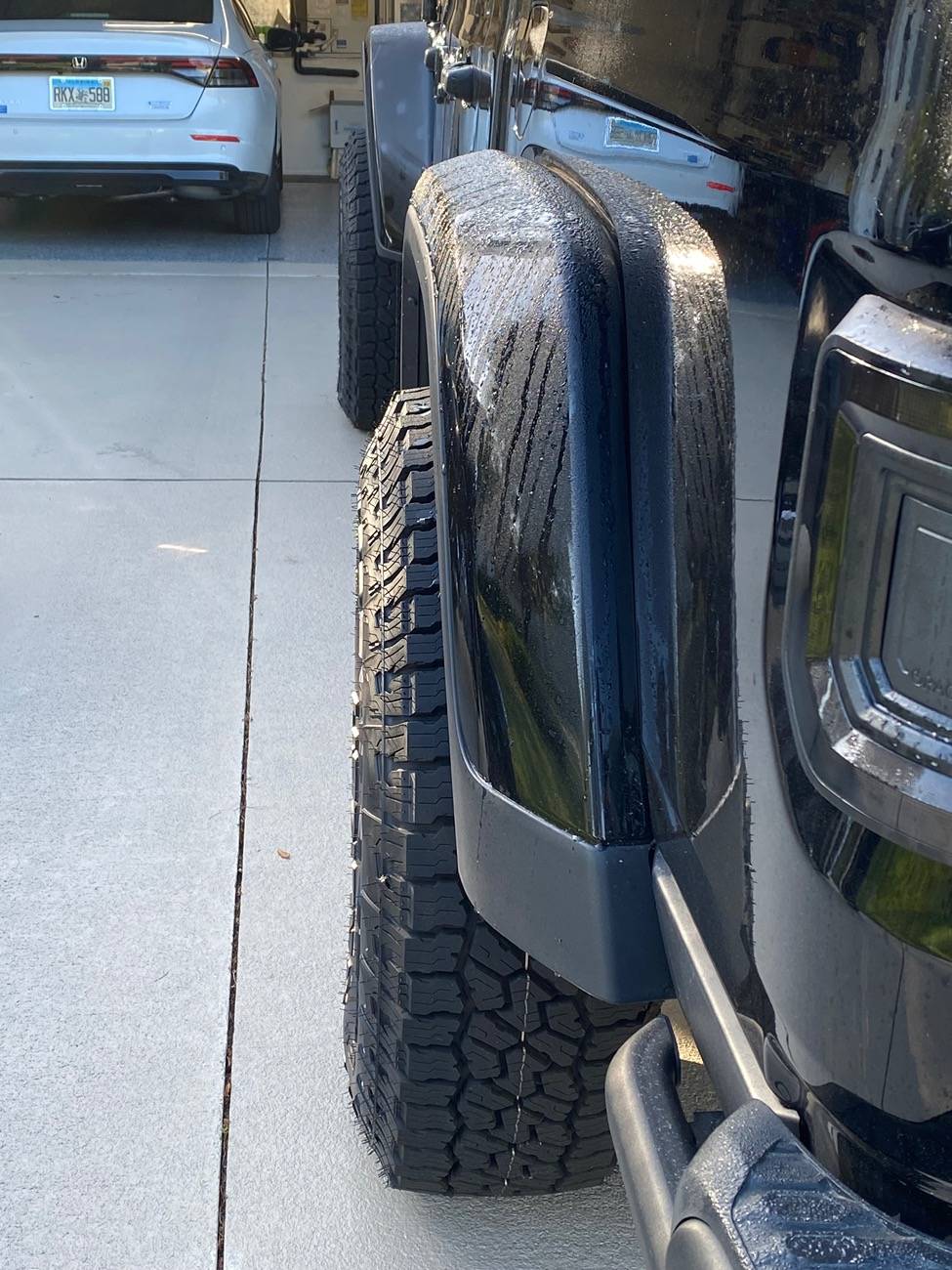 Jeep Gladiator Anyone go with more narrow 35” tires? IMG_0201