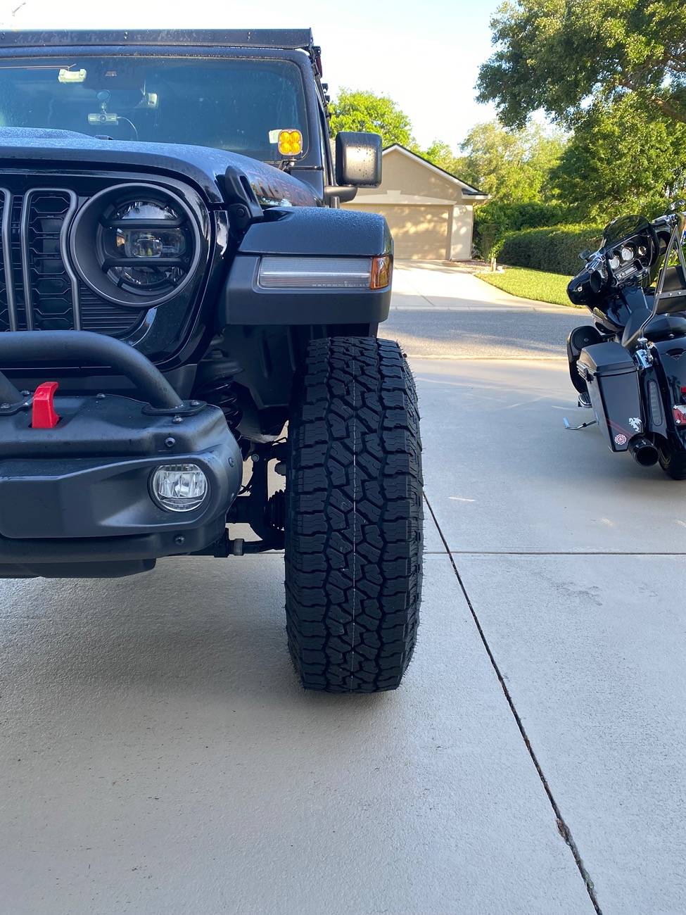 Jeep Gladiator Anyone go with more narrow 35” tires? IMG_0197