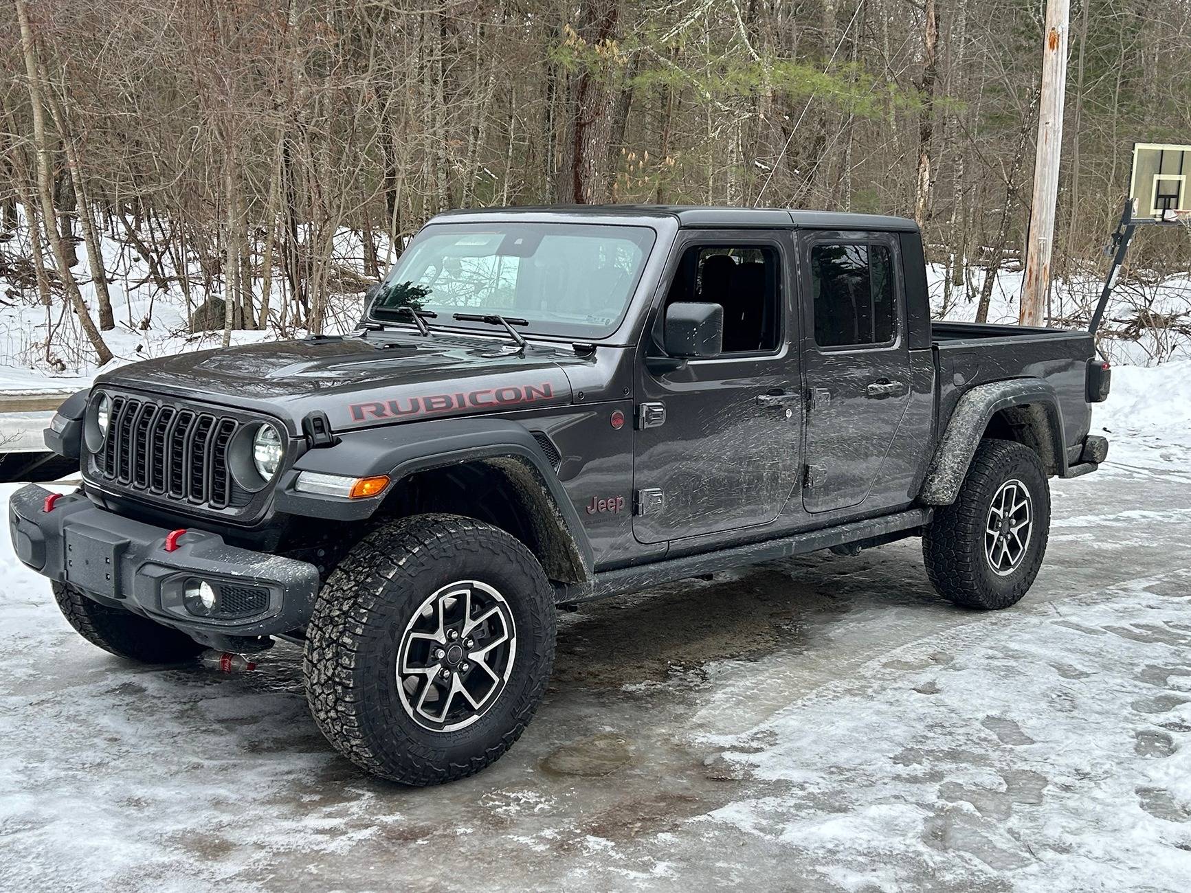 Jeep Gladiator NEW OWNER 2025 Rubi!!!! image0 (8)