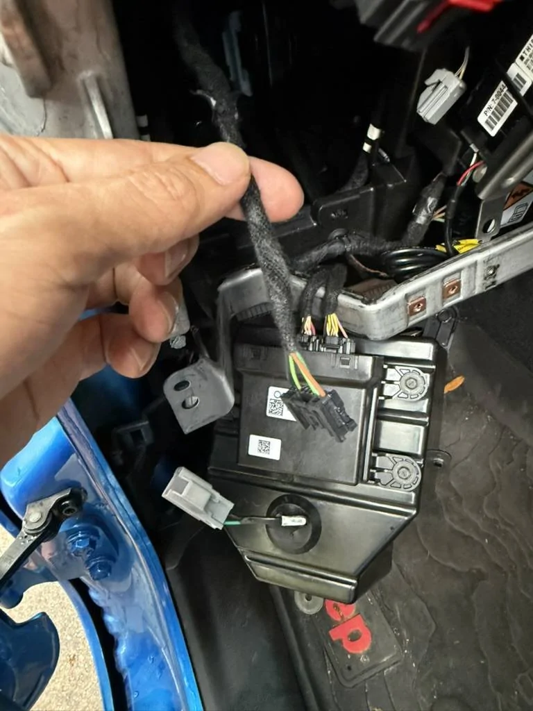 Jeep Gladiator 2024 Mojave X Add Bed 115v outlet 61A1CE69-FC52-4F45-8645-553914EDB45B_1_105_c