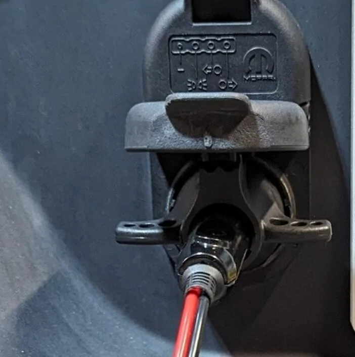 Jeep Gladiator Trailer plug adapter for extension cord 1743973438146-ng