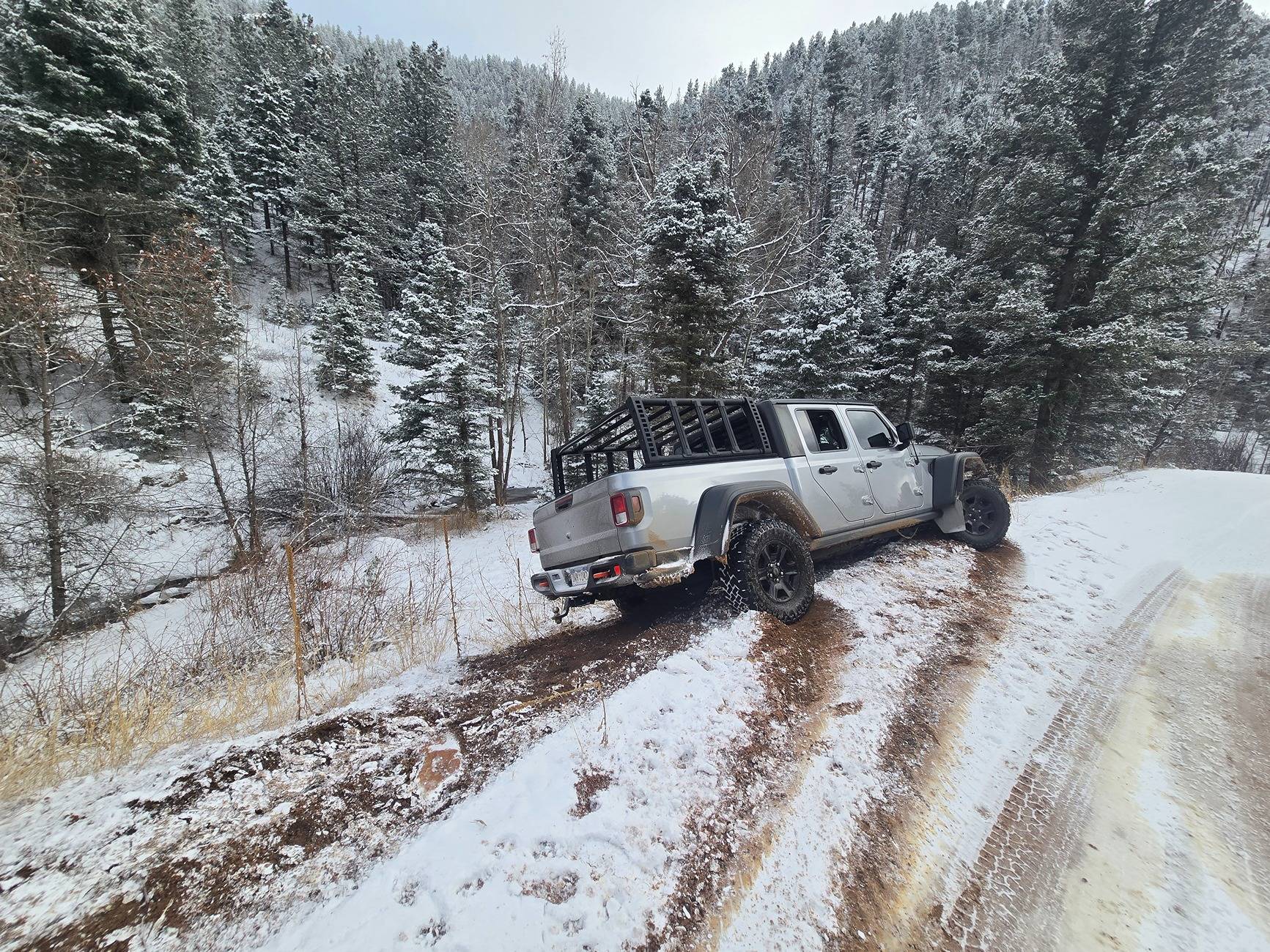 Jeep Gladiator Rollover angle, stock mojave 1000002318