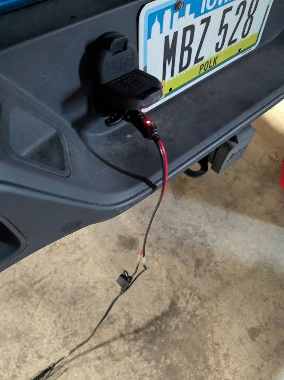 Jeep Gladiator Trailer plug adapter for extension cord PXL_20240620_163139643
