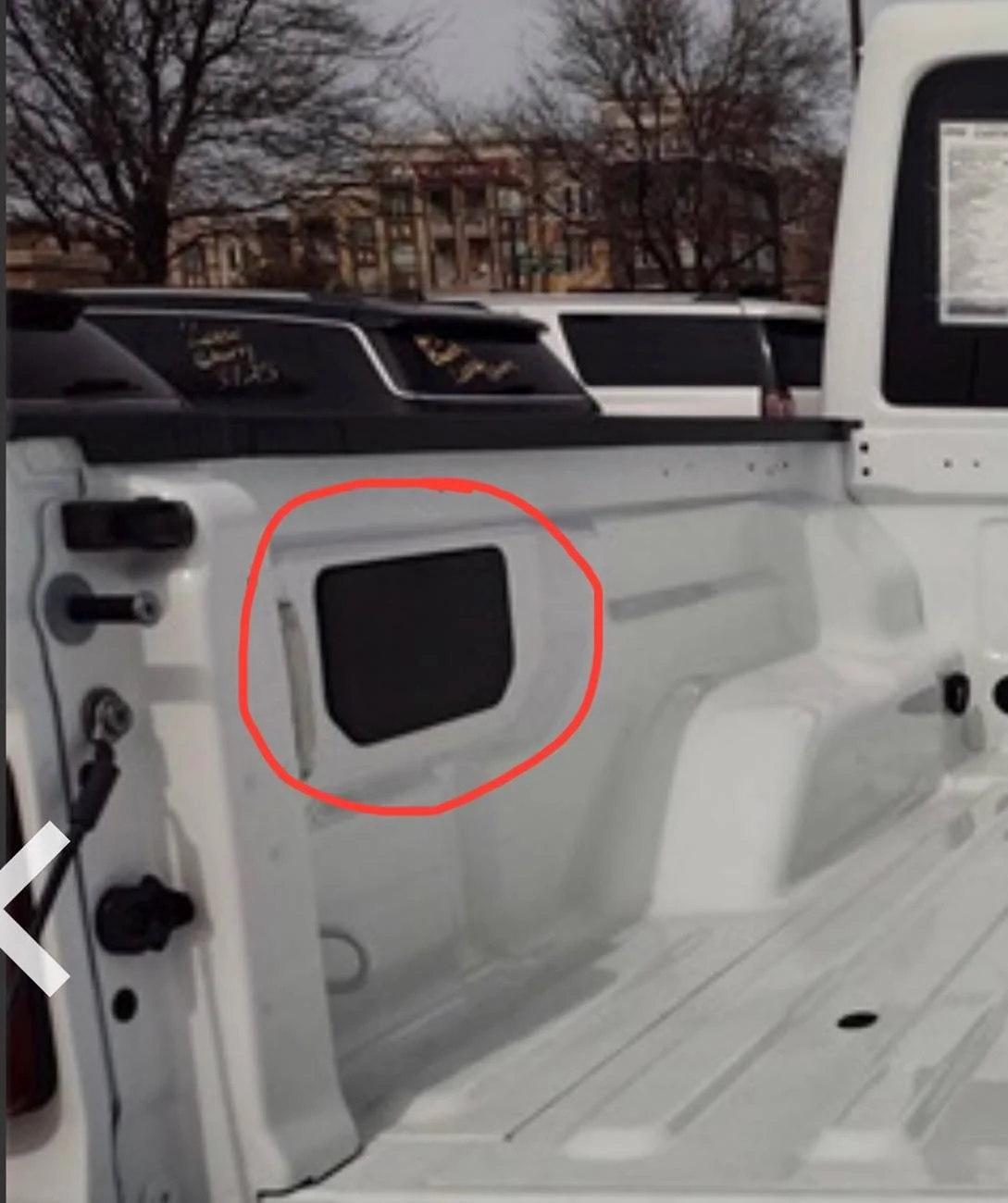 Jeep Gladiator What is this cover in the 2025 bed IMG_2116