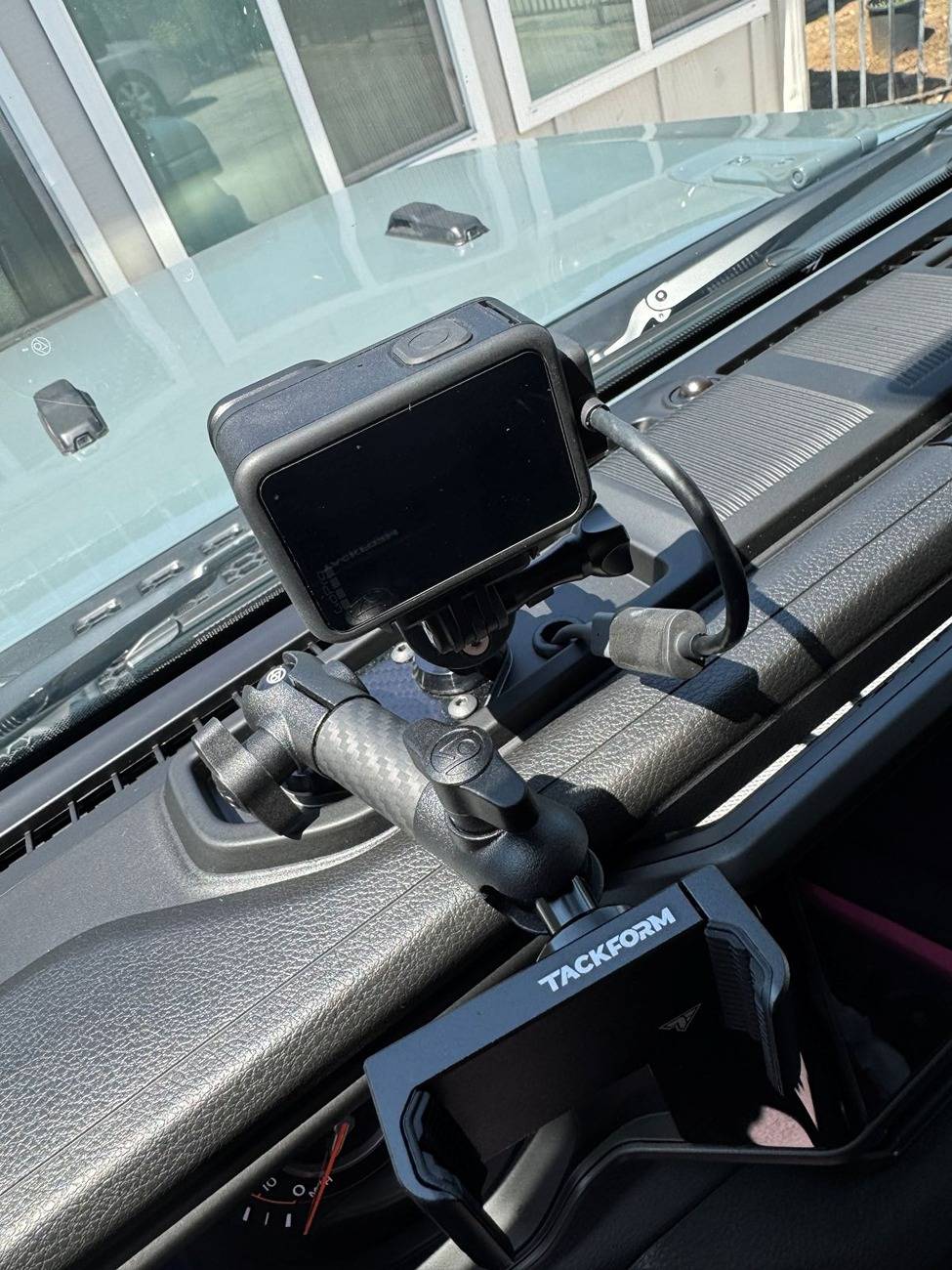 Jeep Gladiator Dash Cam/Wireless Phone Charging Installation IMG_6308