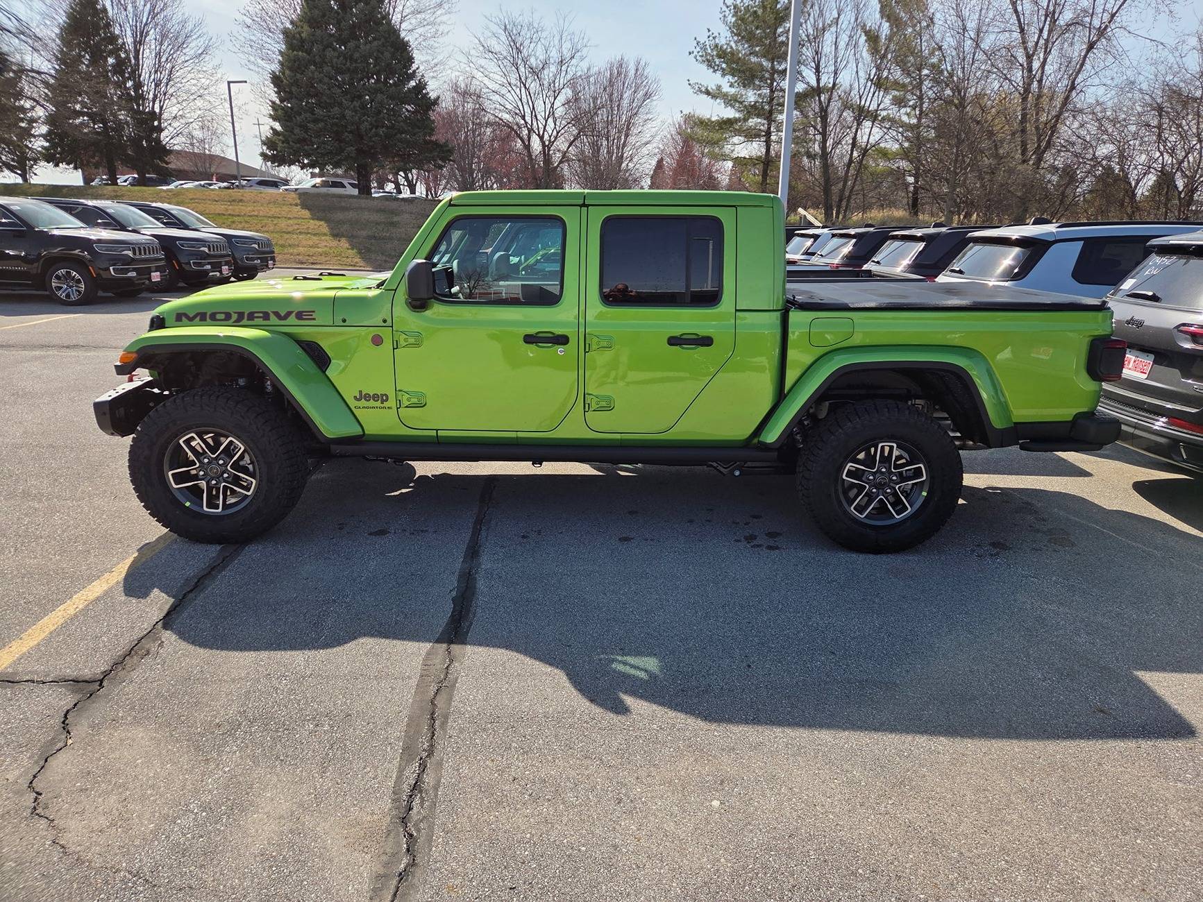 Jeep Gladiator 2025 Mojave X image5322[1]