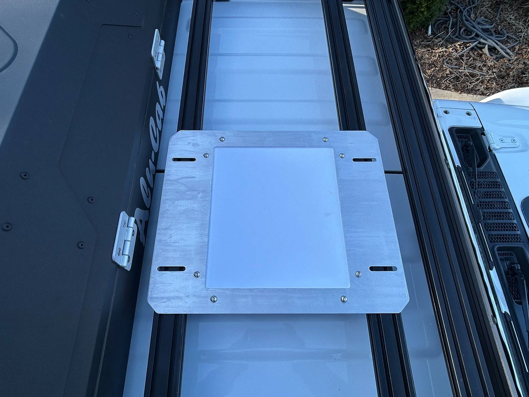 Jeep Gladiator Alu-Cab Canopy Camper Roll Call IMG_8713 2