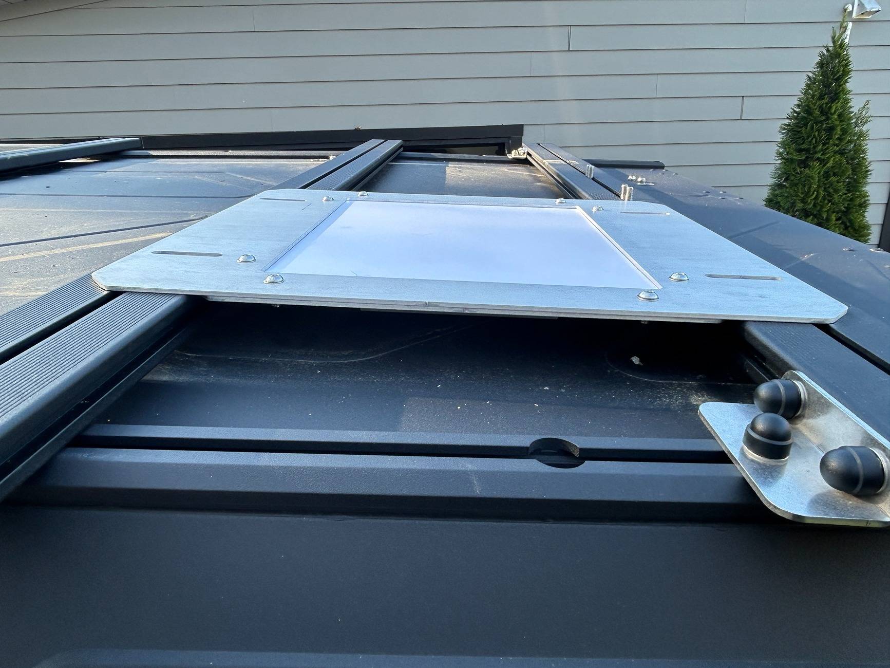 Jeep Gladiator Alu-Cab Canopy Camper Roll Call IMG_8721.JPG