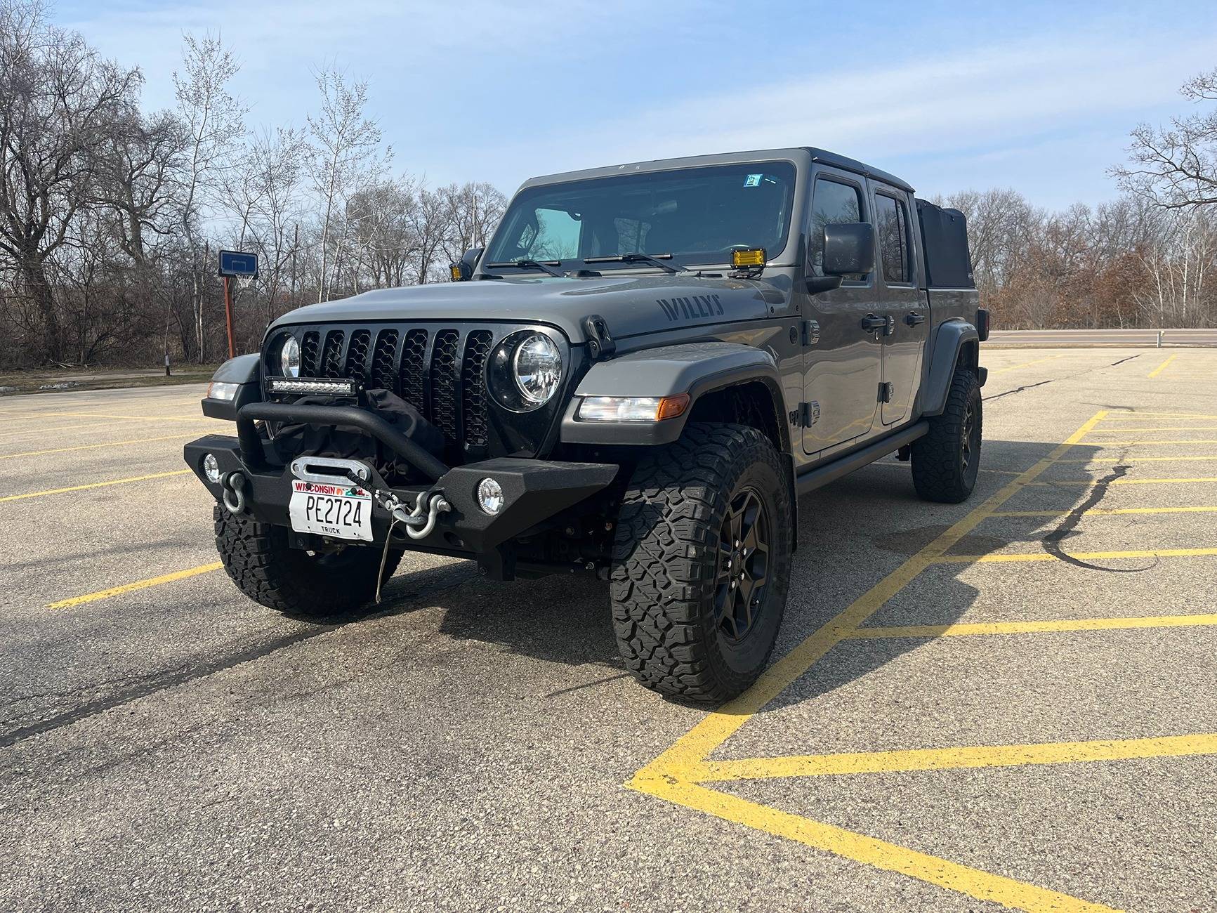 Jeep Gladiator Off road lights - what's everyone running? IMG_7114