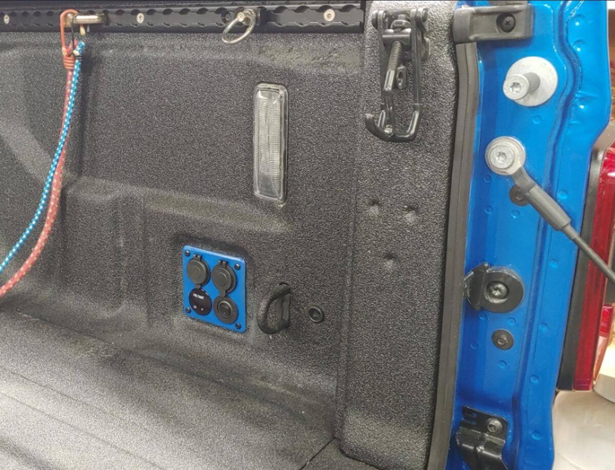 Jeep Gladiator 2025 JT MojaveX Access Panel 1744246035313-f7
