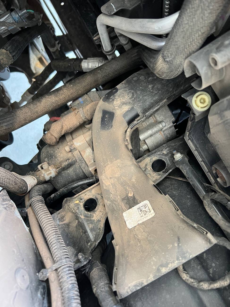 Jeep Gladiator Under the air box, what’s this thing? IMG_0632