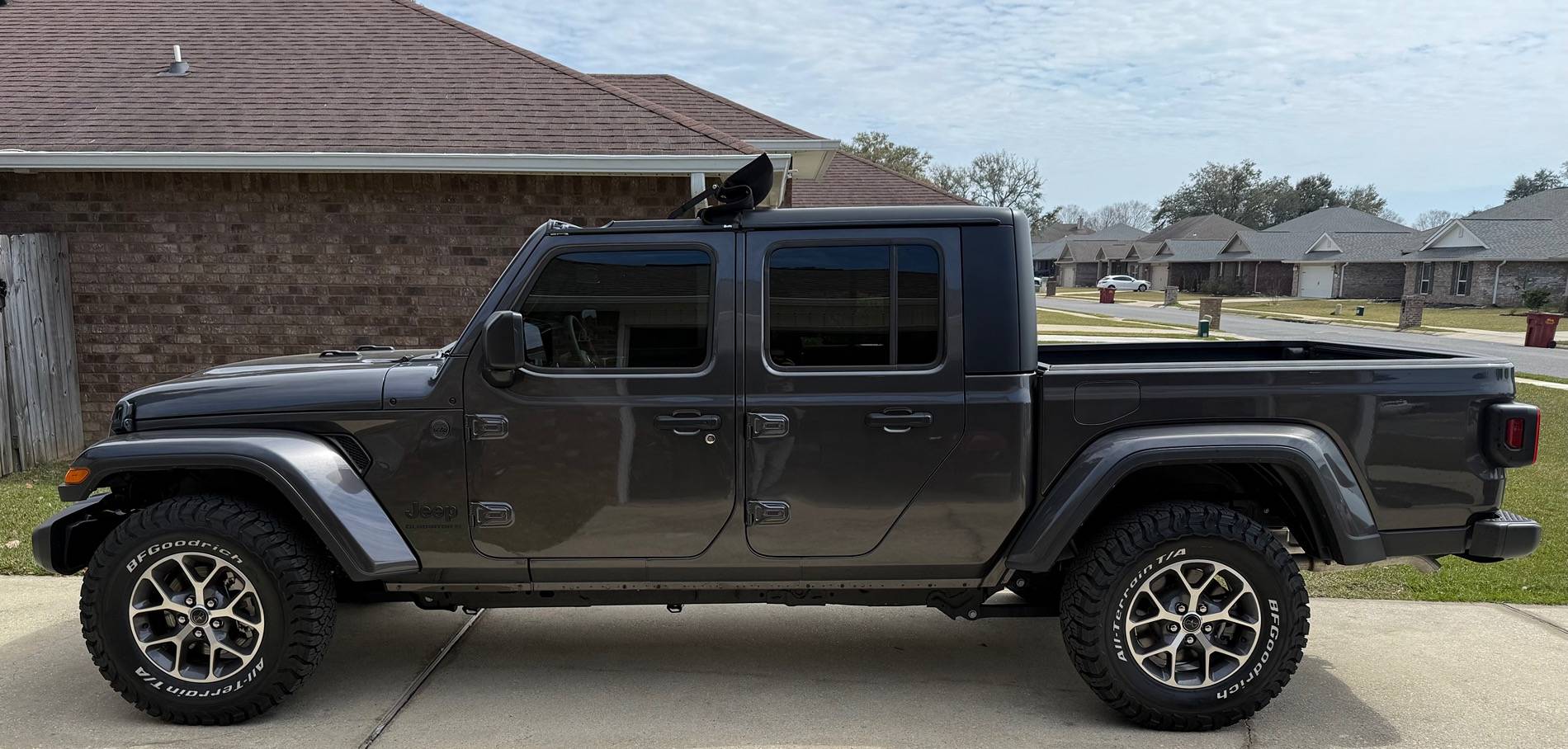 Jeep Gladiator Leveling Kit Install Anxiety IMG_9599