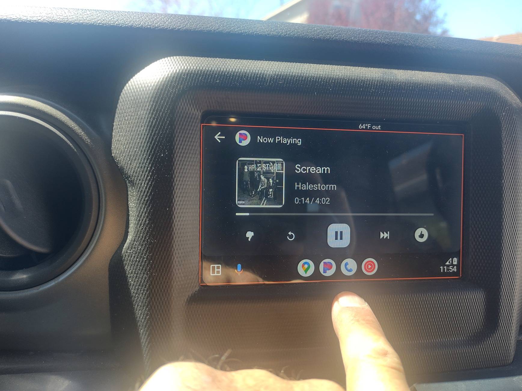 Jeep Gladiator Blue Box displays when playing Pandora over Bluetooth IMG_20250412_115413475_HDR