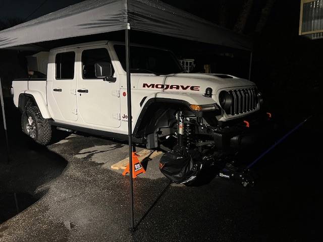 Jeep Gladiator BRIGHT WHITE Gladiator JT Club Rainy Lift