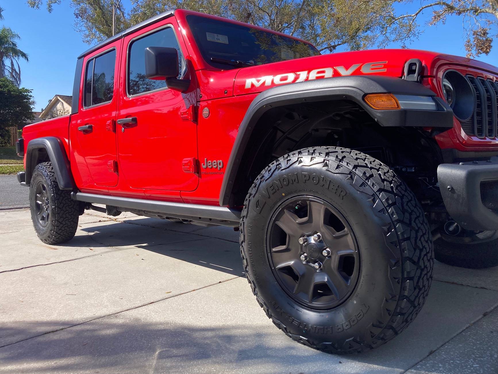 Jeep Gladiator Mickey Thompson Baja Boss AT 255/85/17 (35" Pizza Cutters). IMG_3079