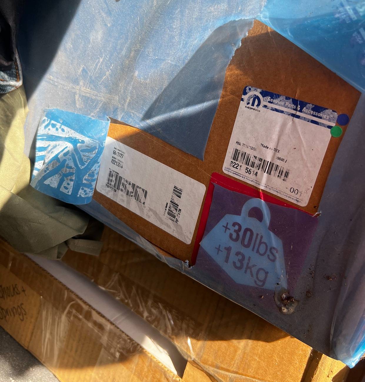Jeep Gladiator SOLD!!! New in box! Mopar Premium Black Soft Top for 2020-2024 Gladiator JT IMG_9078 3 copy