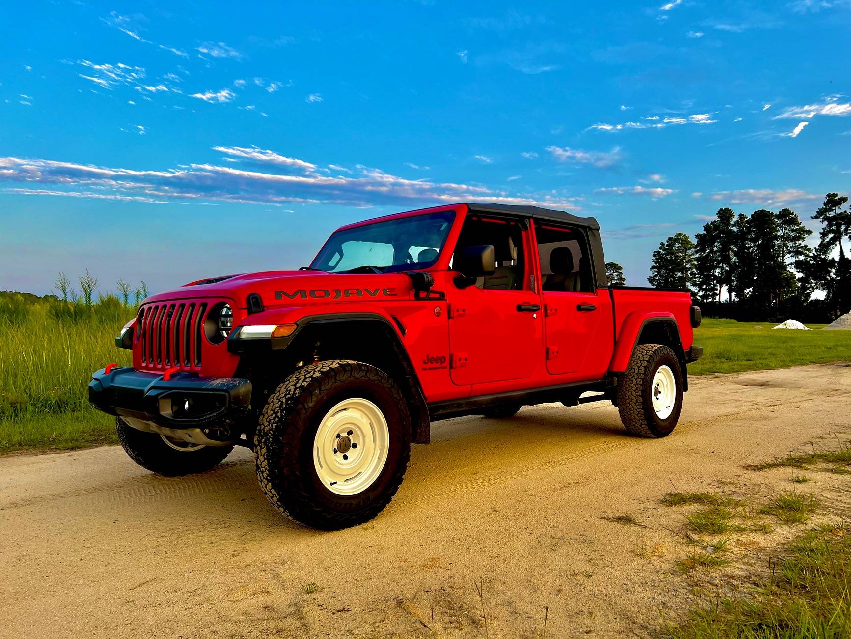 Jeep Gladiator The Jeep Hightop Honcho concept has me inspired: how well do white wheels keep? IMG_1118