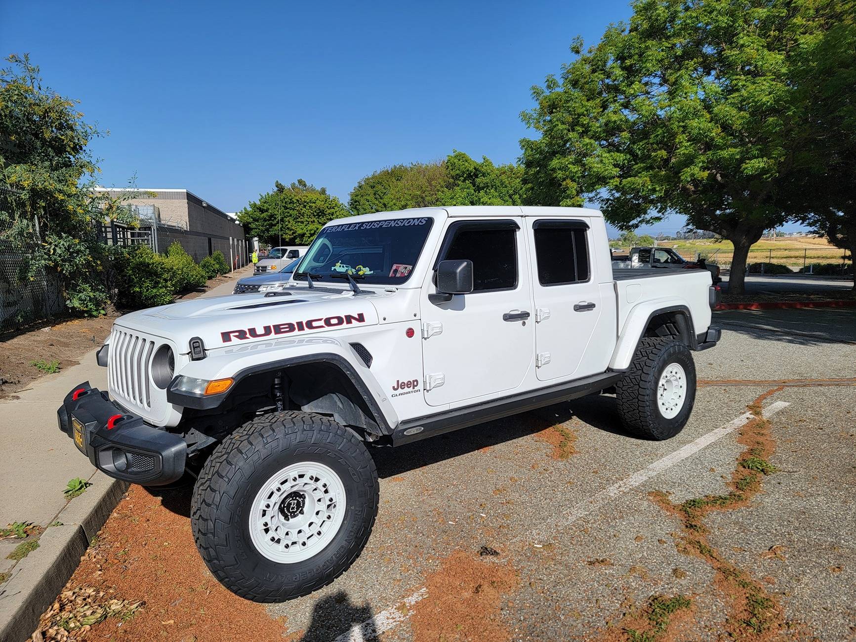 Jeep Gladiator The Jeep Hightop Honcho concept has me inspired: how well do white wheels keep? 1000001018