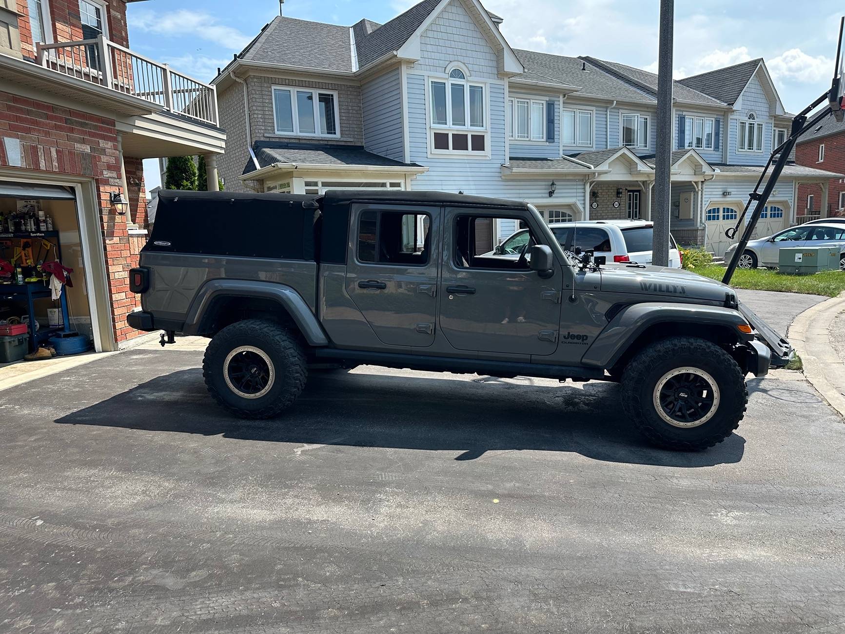 Jeep Gladiator Softopper - Retractable Truck Bed Cover for Gladiator IMG_1831