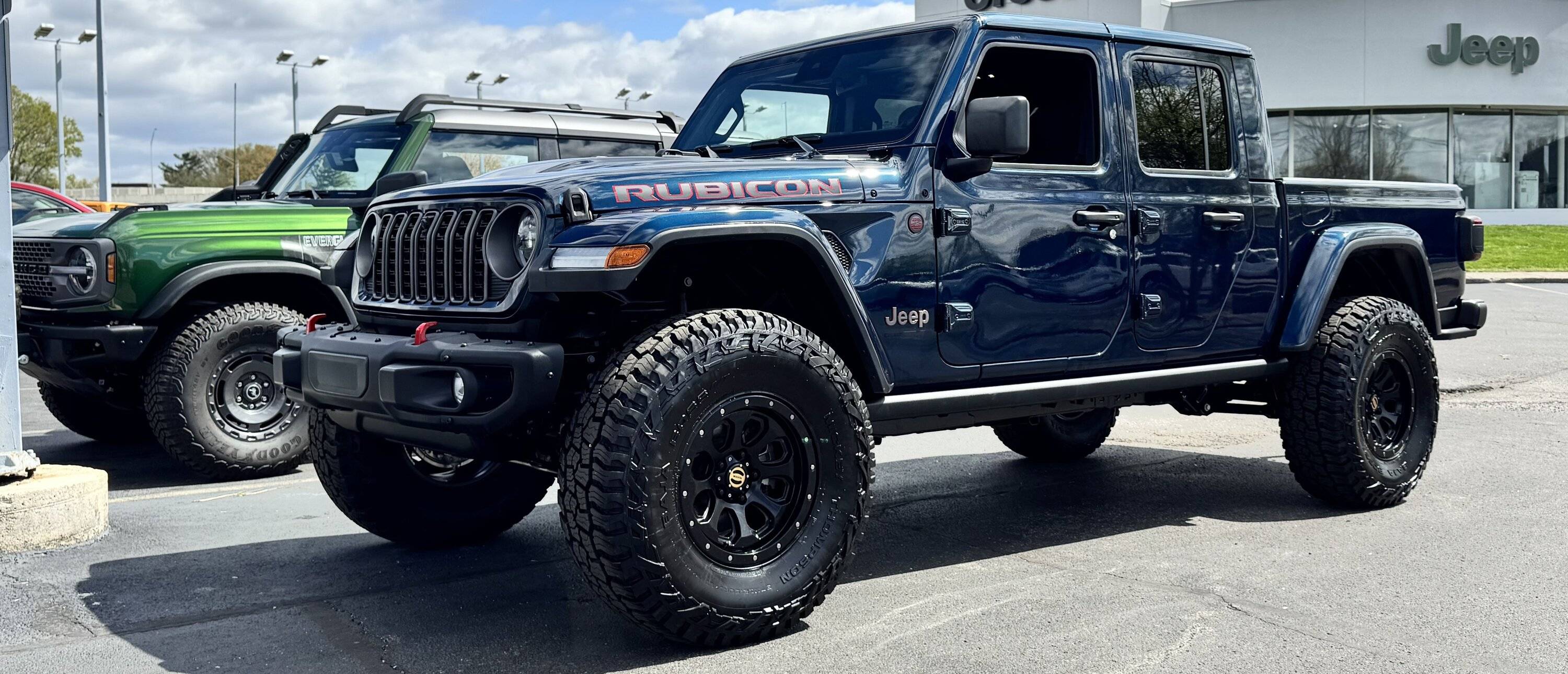 Jeep Gladiator Back again with a new 25 Rubicon X 25.JPG