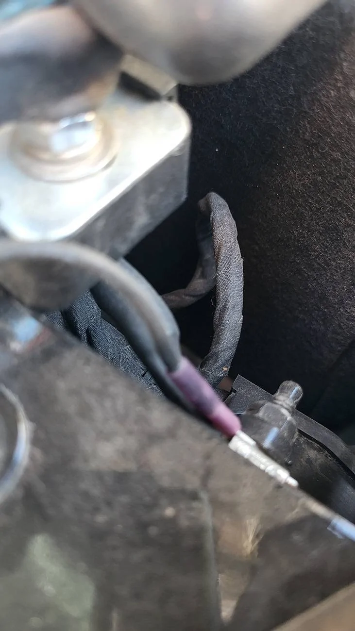 Jeep Gladiator How to fit a winch solenoid by the battery? 20250415_163309