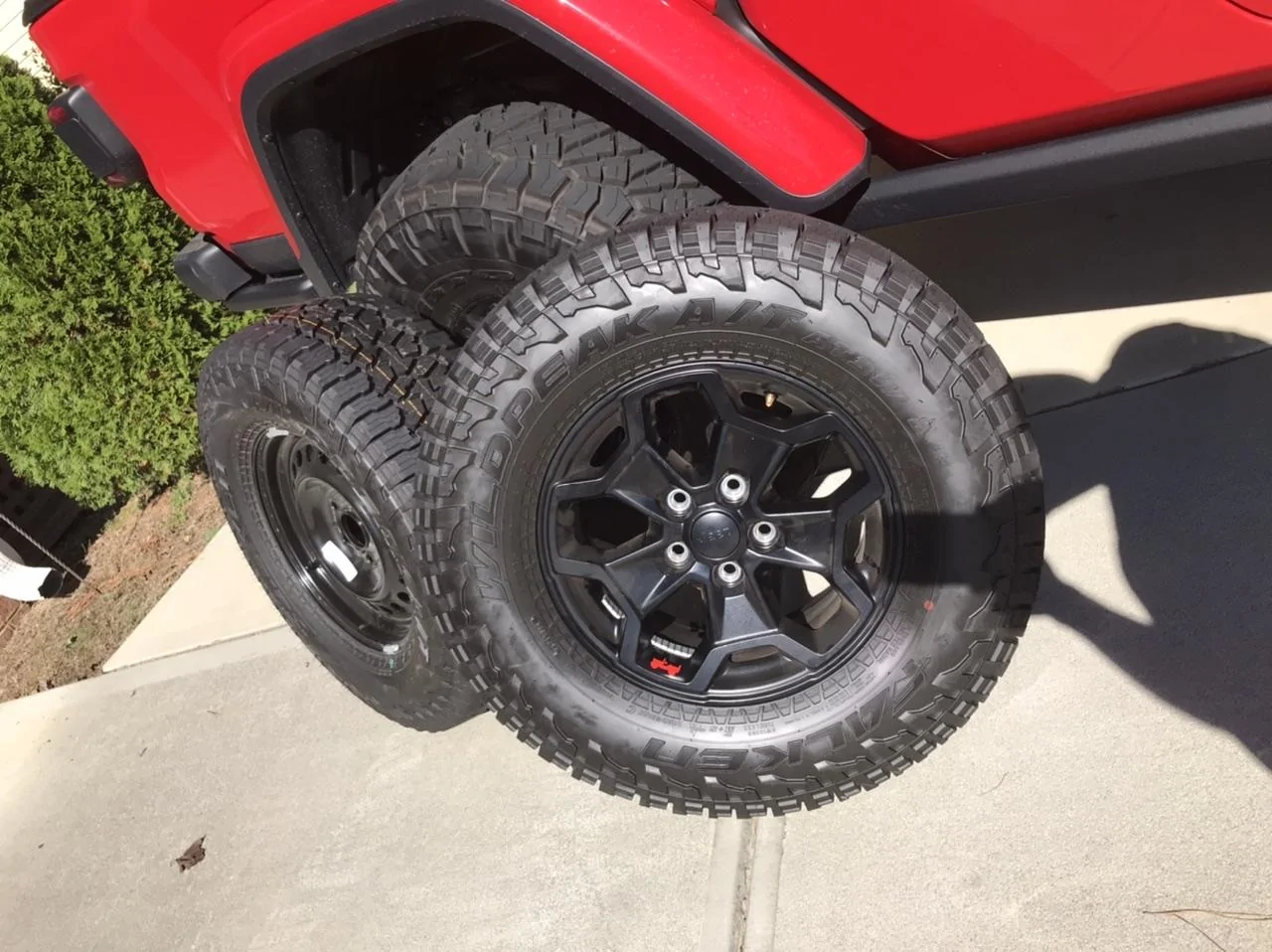 Jeep Gladiator Launch Edition Rubicon Take Off Suspension B8079804-5DD9-4AE7-A128-6C8728B8B8C6
