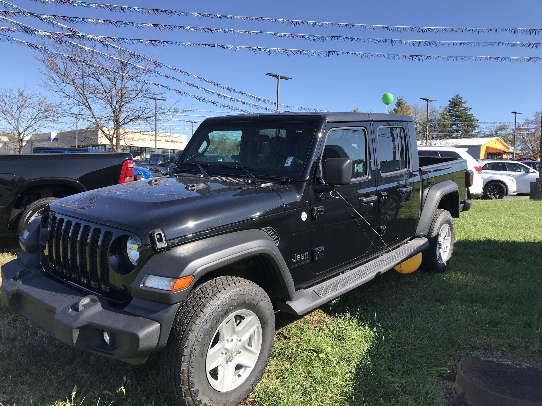 Jeep Gladiator Louisville Ky people looking for a great new Jeep deal? 6D330F80-1D4D-4552-A324-069A9E5F3036