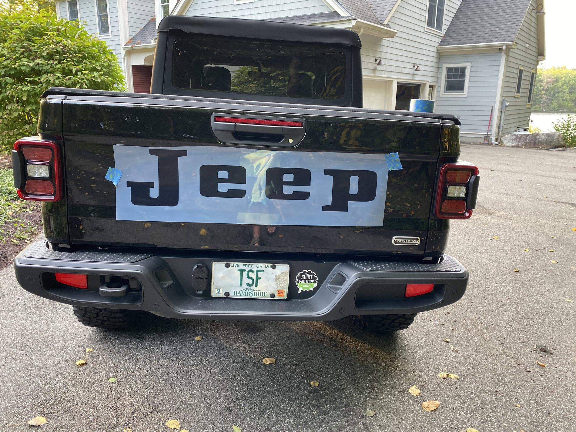 Jeep Gladiator "JEEP" tailgate badge mods? IMG_1544